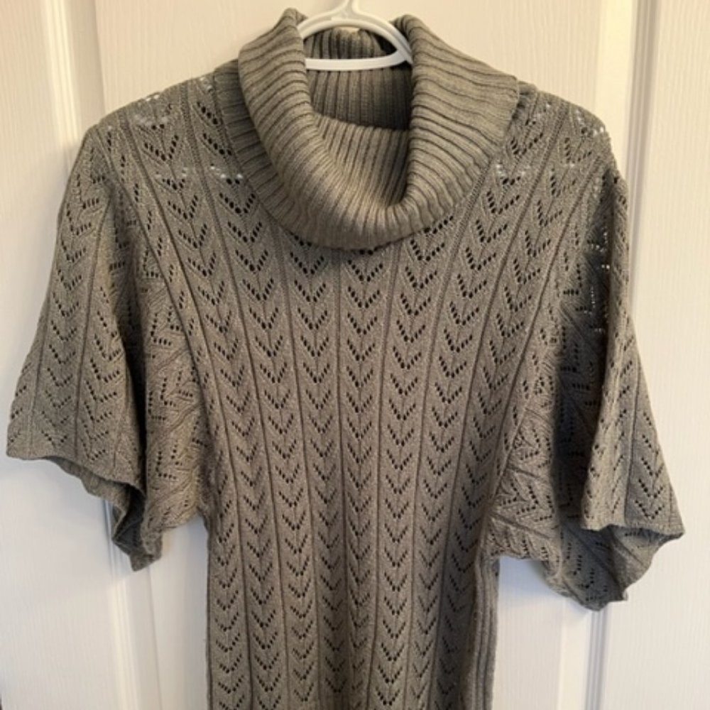 Grey cowl neck short sleeve sweater